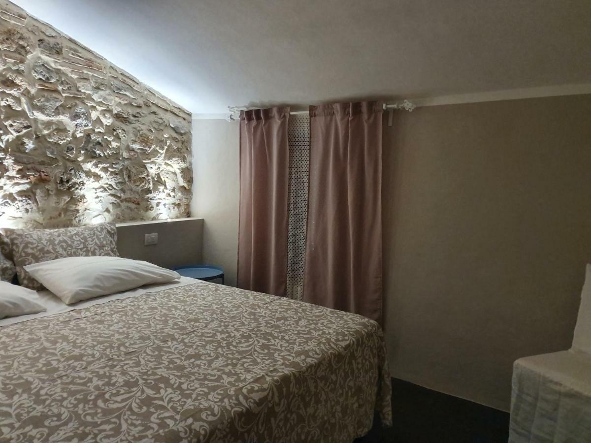 Lo Scarabeo Bed & Breakfast Casale di Pari Bagian luar foto