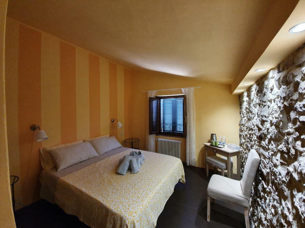 Lo Scarabeo Bed & Breakfast Casale di Pari Bagian luar foto